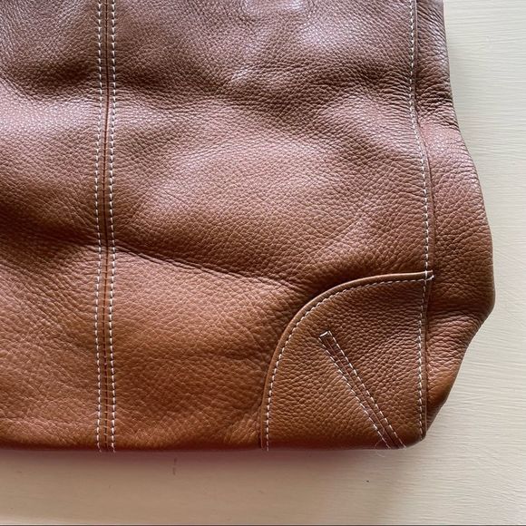 Wilson’s Leather Brown Small Mini Leather Shoulder Bag - Picture 2 of 12